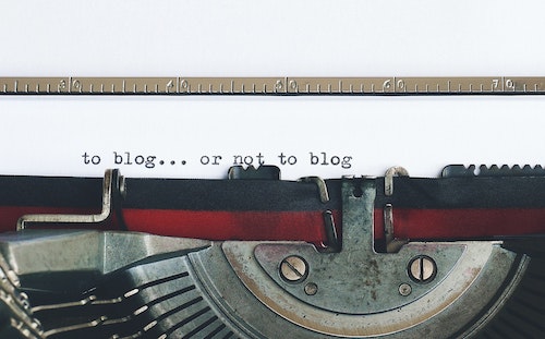 to blog or not to blog for authors blog image